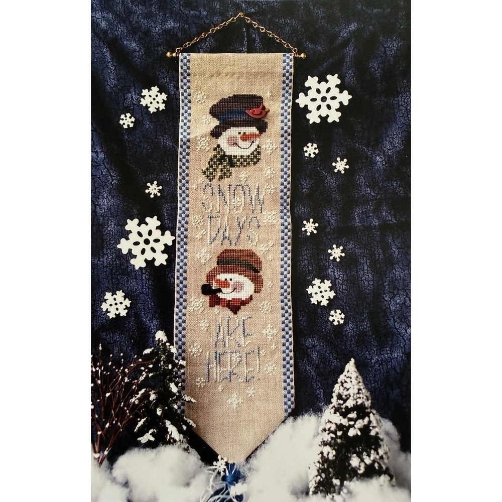 Waxing Moon Designs Snow Days‎ Bell Pull Cross Stitch Pattern